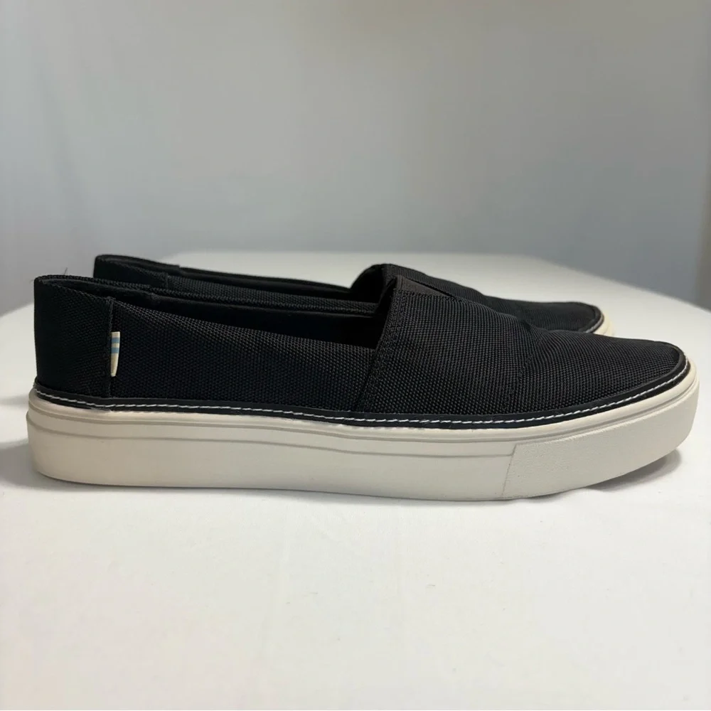 Toms Women's Parker Slip On Sneaker Shoe Texture Fabric Black‎ Size 7.5